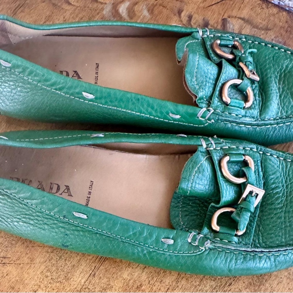 Prada Women's Green Leather Loafers 9.5 - Picture 4 of 11